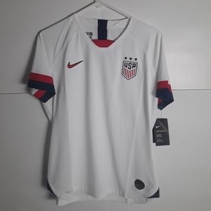 NWT New Nike USA Soccer Jersey Women's